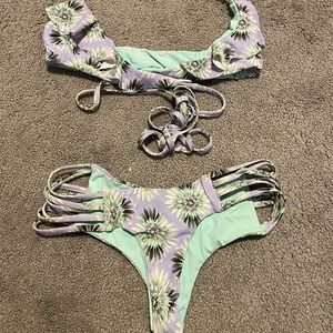 Blue life bikini, xs, worn once!